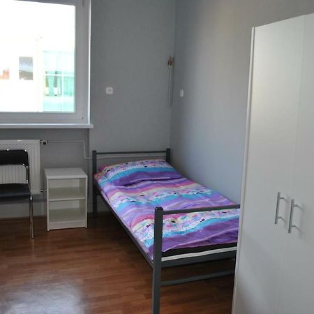 Hostel Pod Topolami Зелена Гура Екстер'єр фото