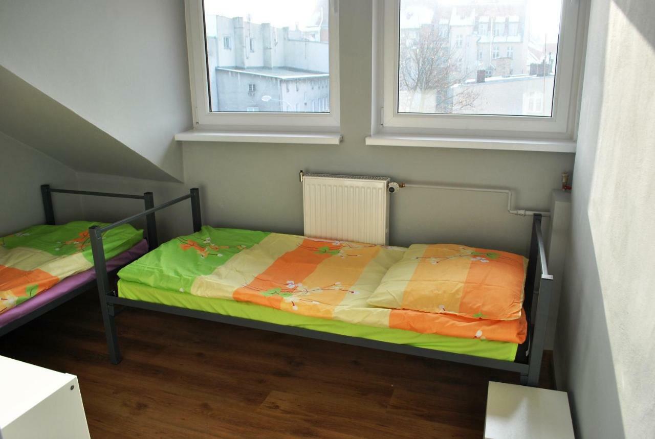 Hostel Pod Topolami Зелена Гура Екстер'єр фото